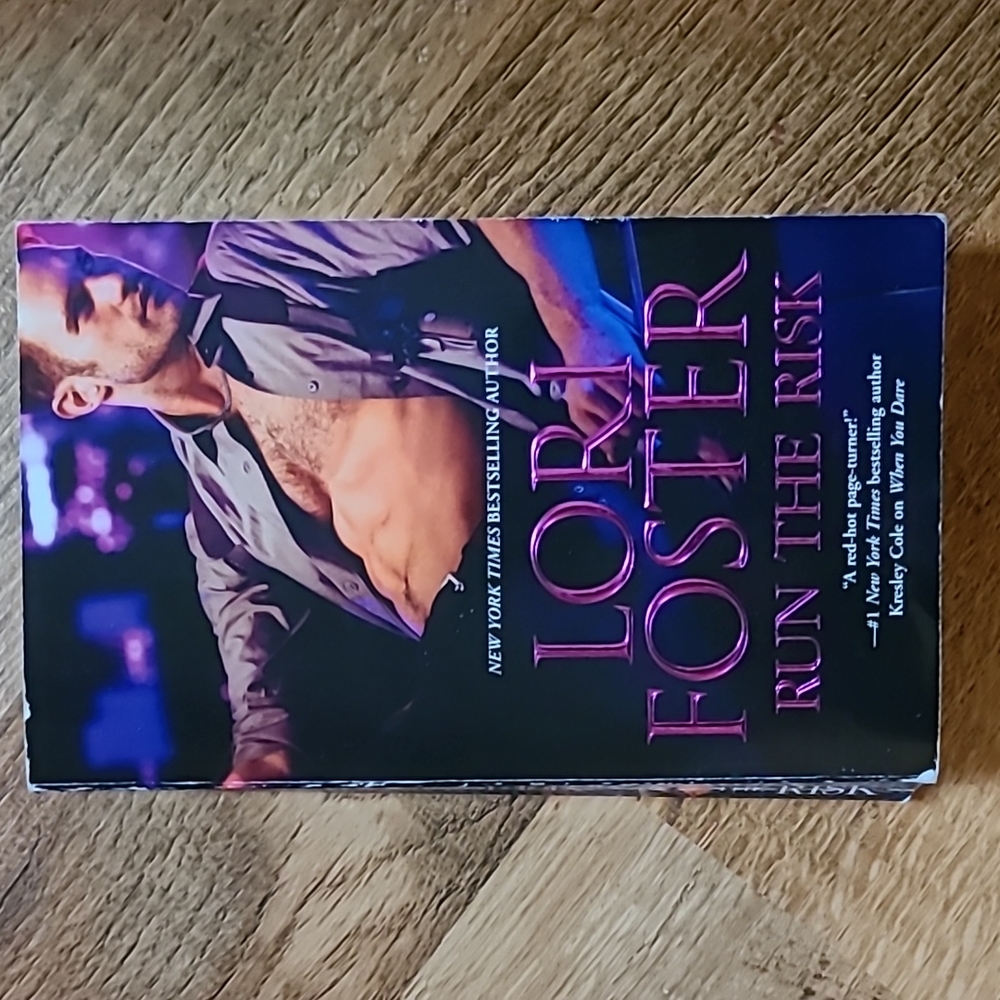 Lori Foster run the risk book